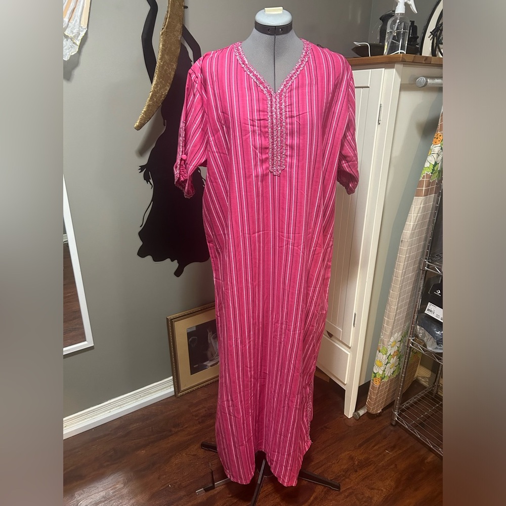NWOT Women’s XXL Pink Saidi Dress for Belly Dance.